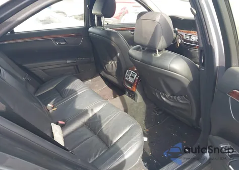 2007 Mercedes-Benz S 550 z USA, uszkodzony, nr VIN WDDNG71X67A080615